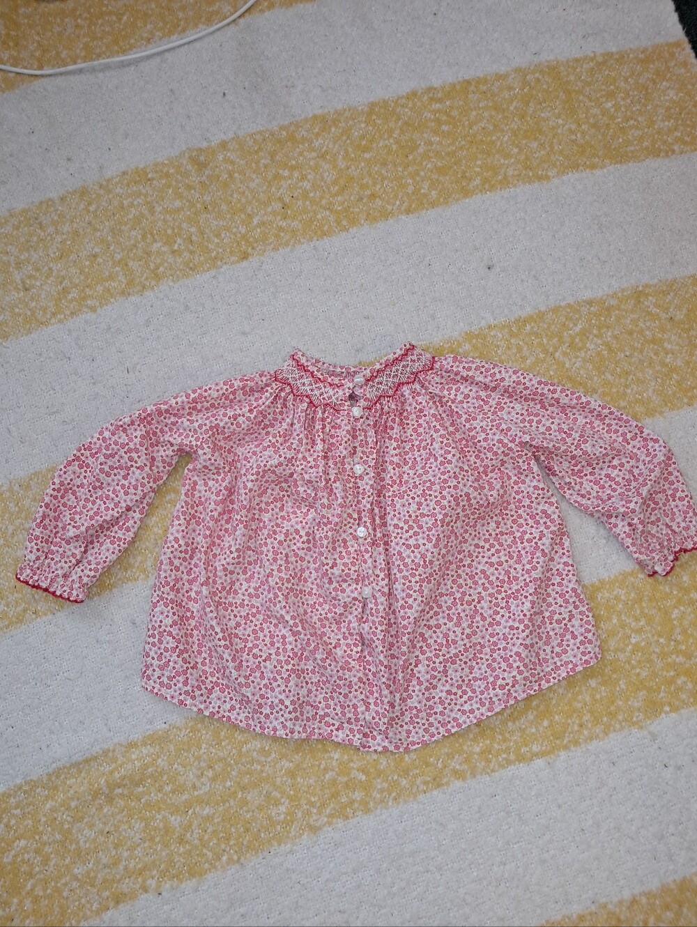 Anavini brand Little girls size 24 months hand smocked top - Picture 2 of 6